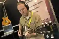 Гибсон (Gibson) на IDF 2003